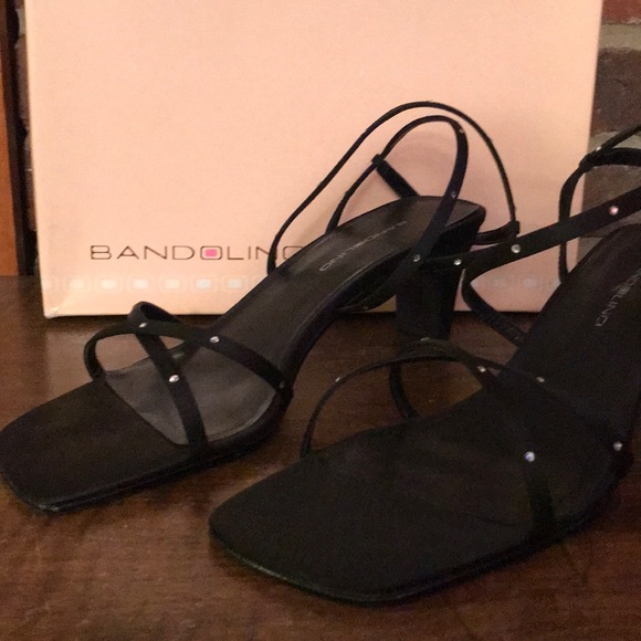 bandolino black sandals